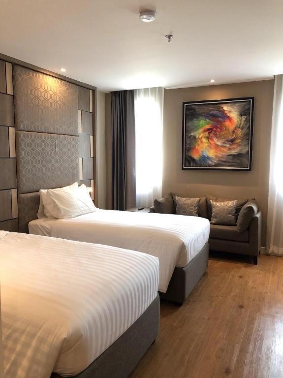Sri U-Thong Grand Hotel Suphan Buri Exterior photo