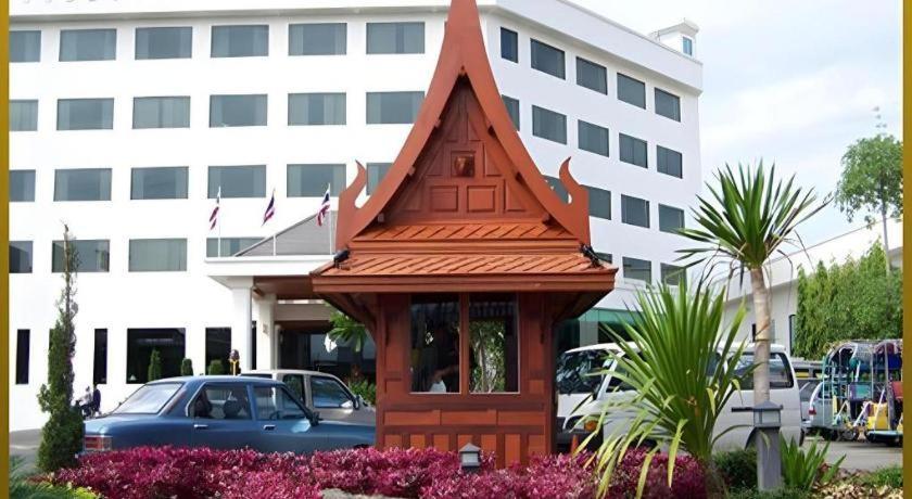 Sri U-Thong Grand Hotel Suphan Buri Exterior photo